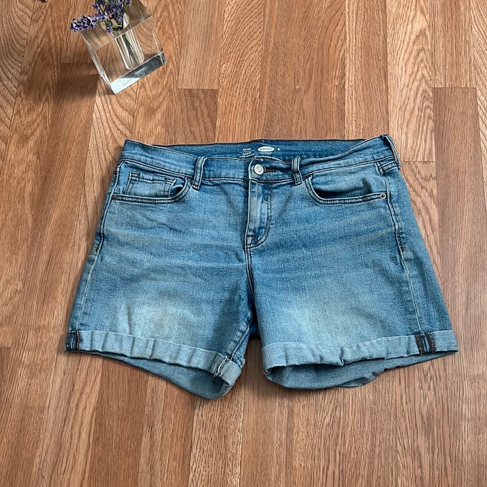 Old Navy Stretch Fitted Extensible Jean Shorts Sz 6